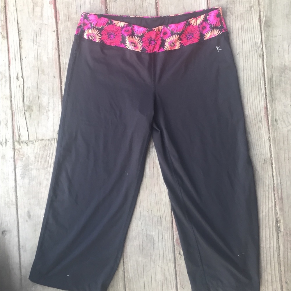 Black  capris